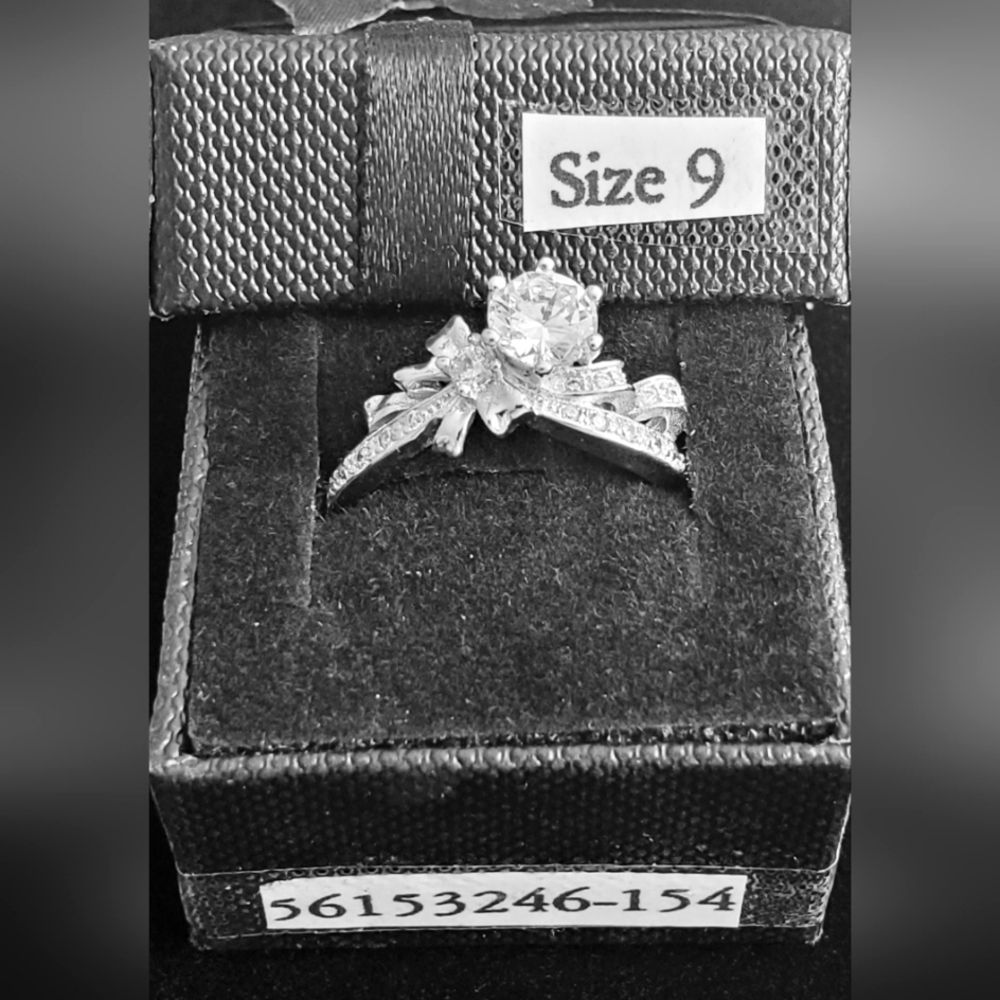 New .925 Sterling Silver   1.5 CT. DIAMONIQUE BOW RING